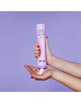 AMIKA  kondicionierius suteikiantis tūrio ir apimties – 3D volumizing thickening conditioner