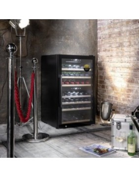 Caso WineExclusive 38 laisvai pastatomas išmanusis vyno šaldytuvas, kompresorine technologija