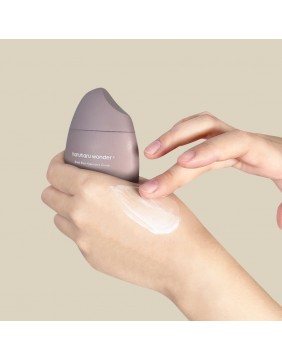 HARUHARU WONDER kremas su juodųjų ryžių ekstraktu ir hialurono rūgštimi, 50 ml